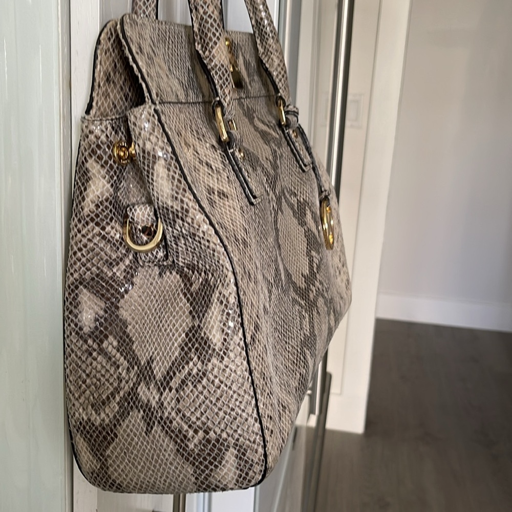 Michael Kors Python Hamilton Crossbody Satchel To… - image 5
